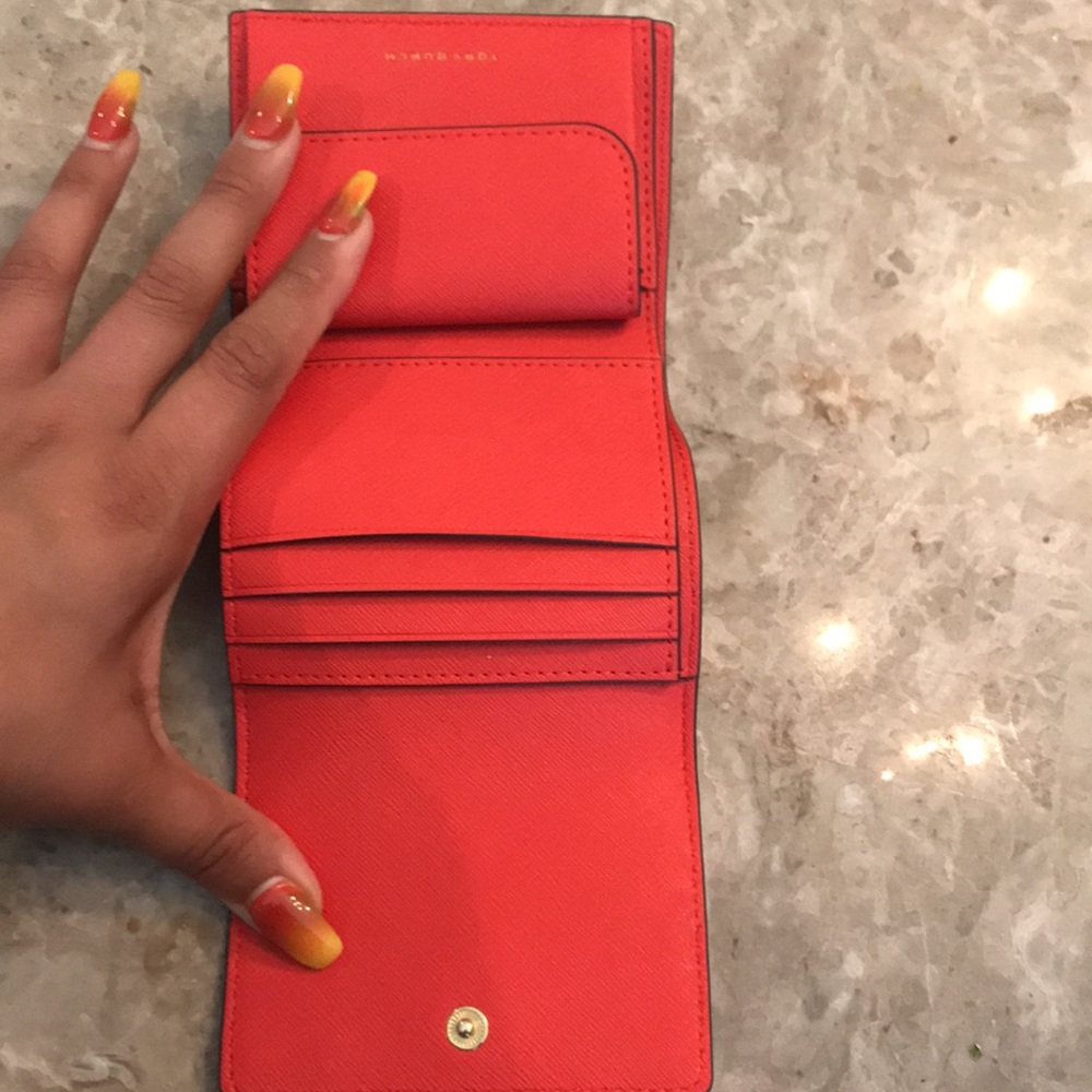 Tory Burch wallet - Picture 4 of 6